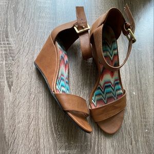 AMERICAN EAGLE — brown wedges